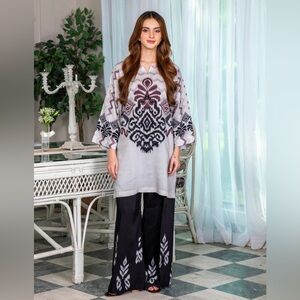 Chic Black and White Patterned Kurta Set!